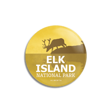 Charger l'image dans la galerie, Elk Island National Park of Canada Pinback Button - Canada Untamed